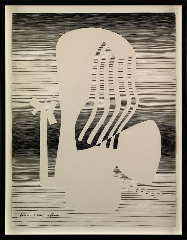 Femme à sa coiffure